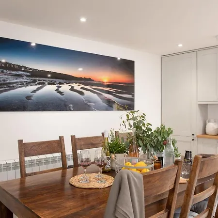 Burrow Cottage, Holiday home